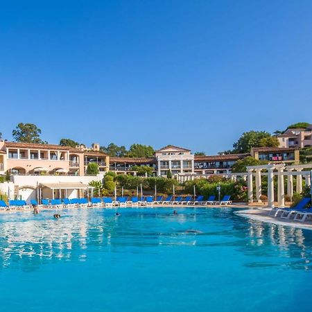 Résidence Pierre&Vacances Les Parcs de Grimaud Esterno foto