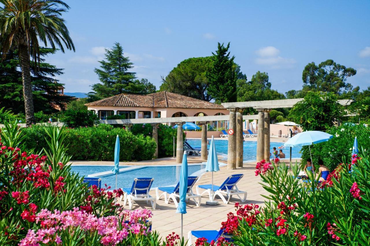 Résidence Pierre&Vacances Les Parcs de Grimaud Esterno foto