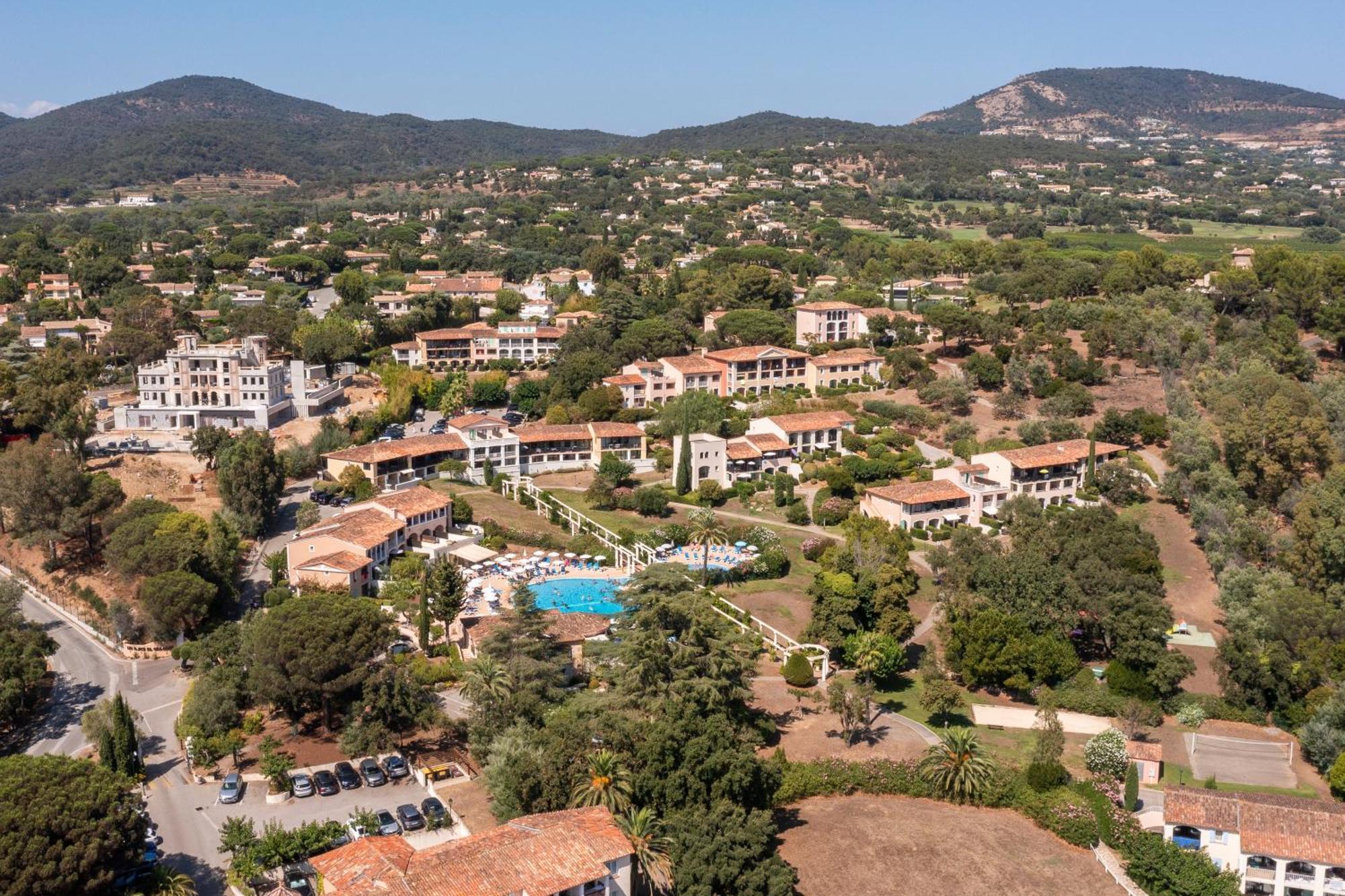 Résidence Pierre&Vacances Les Parcs de Grimaud Esterno foto