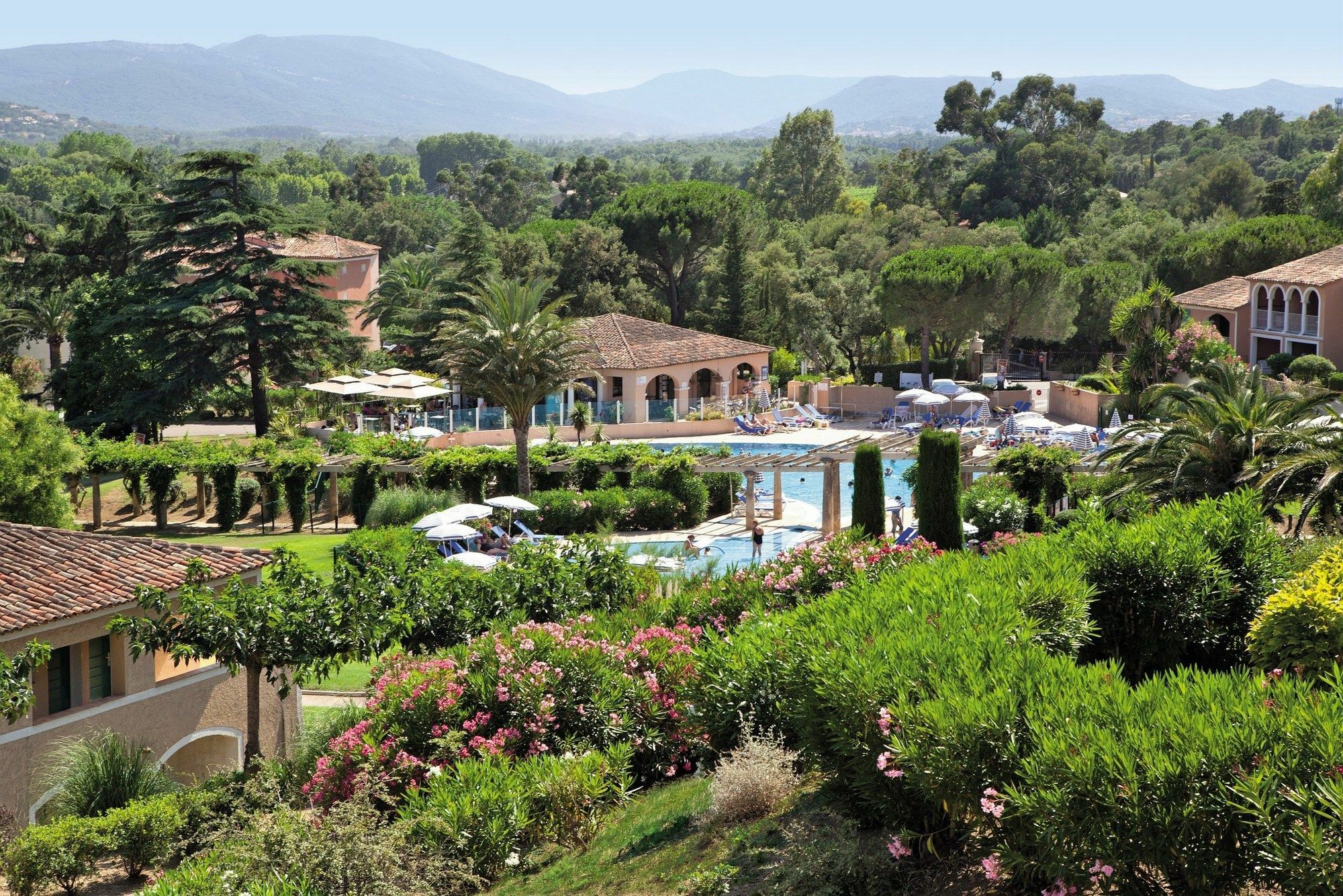 Résidence Pierre&Vacances Les Parcs de Grimaud Esterno foto