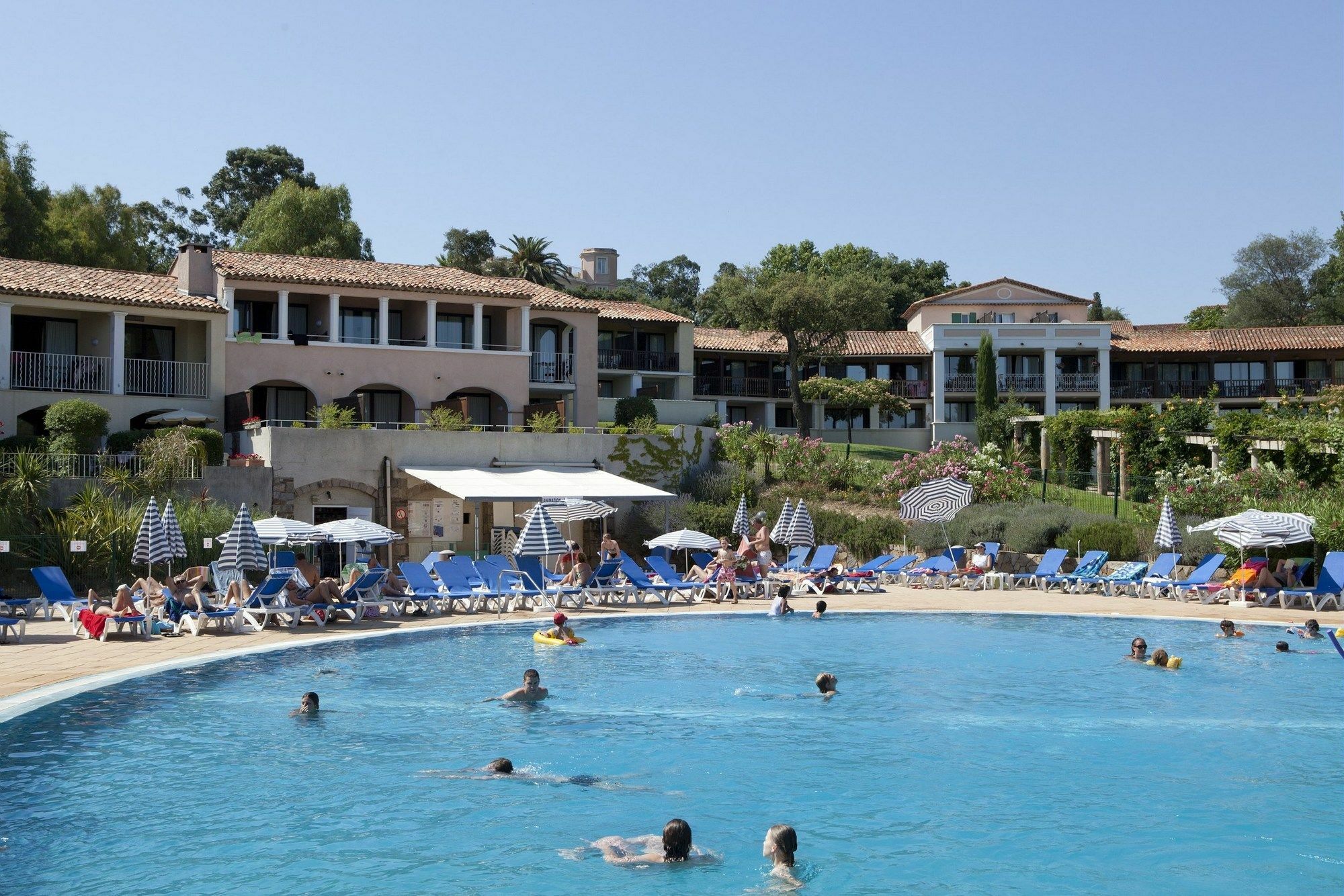 Résidence Pierre&Vacances Les Parcs de Grimaud Esterno foto